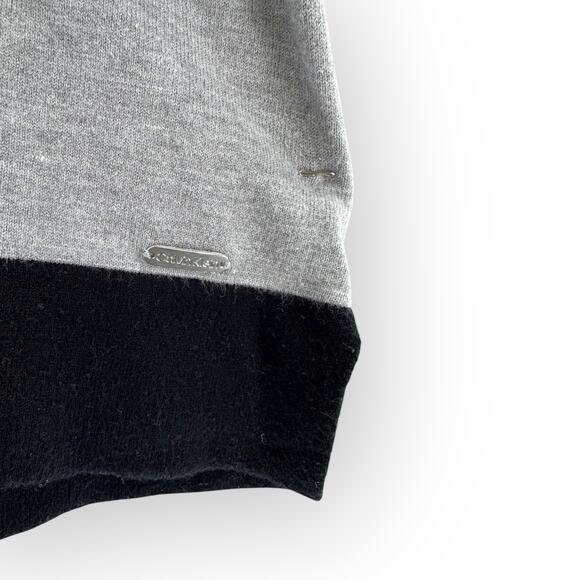 Calvin Klein Soft Gray Lightweight Hooded Sweater Black Trim Pullover Women’s M - Picture 4 of 7